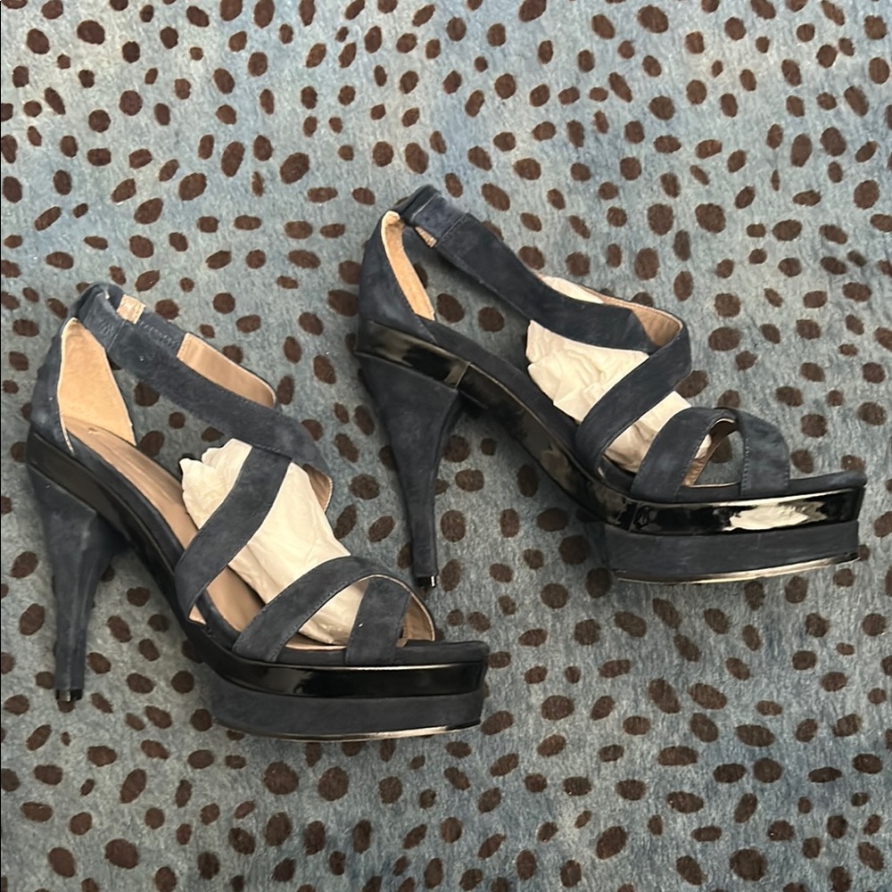 NEVER WORN navy scrappy heeled sandles